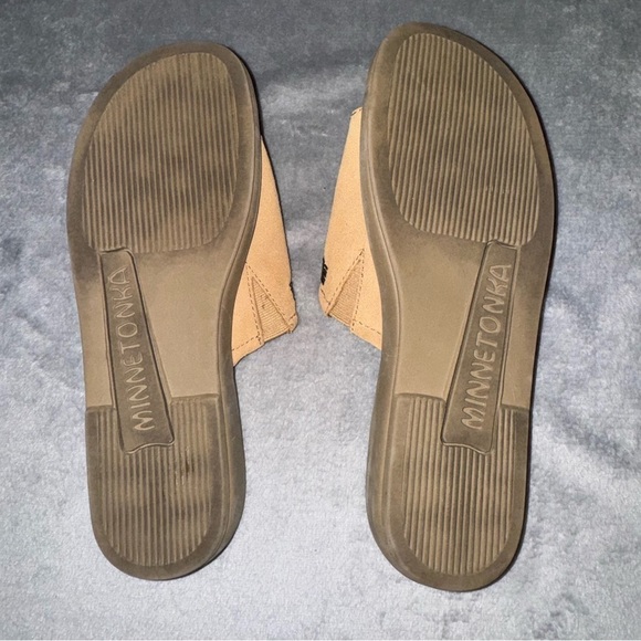 Minnetonka Suede Leather Slide Sandals Beaded - Picture 10 of 13